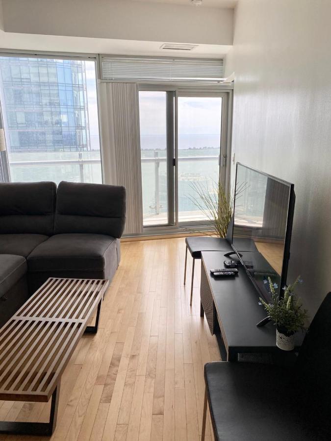 Ihost Suites Ice Condo โตรอนโต ภายนอก รูปภาพ