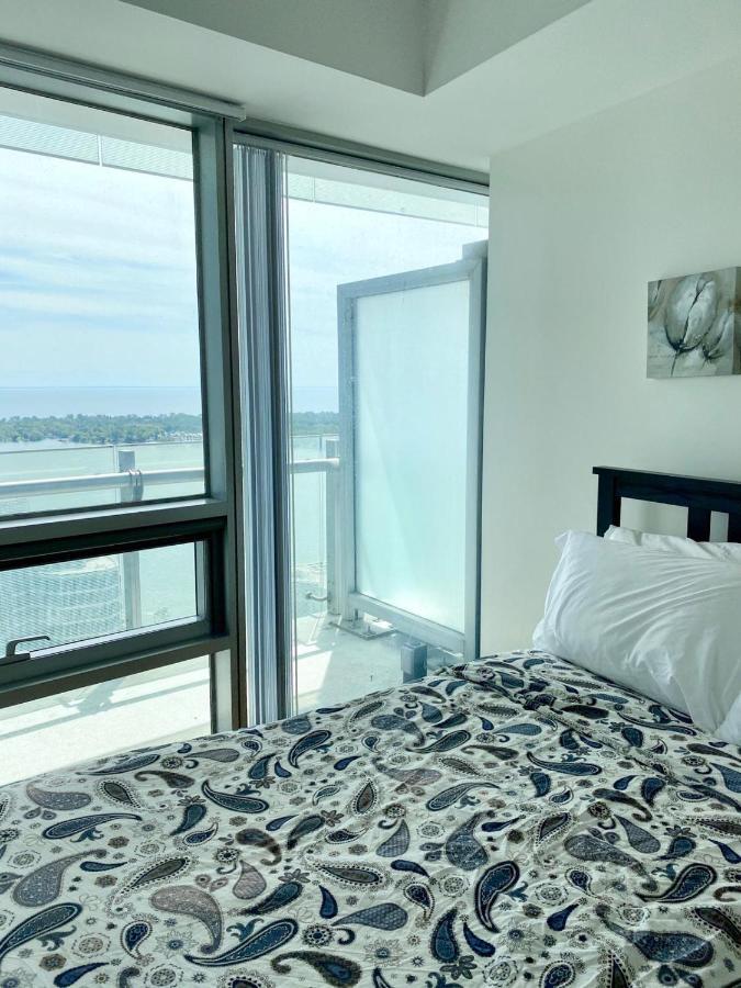 Ihost Suites Ice Condo โตรอนโต ภายนอก รูปภาพ