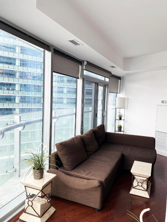 Ihost Suites Ice Condo โตรอนโต ภายนอก รูปภาพ