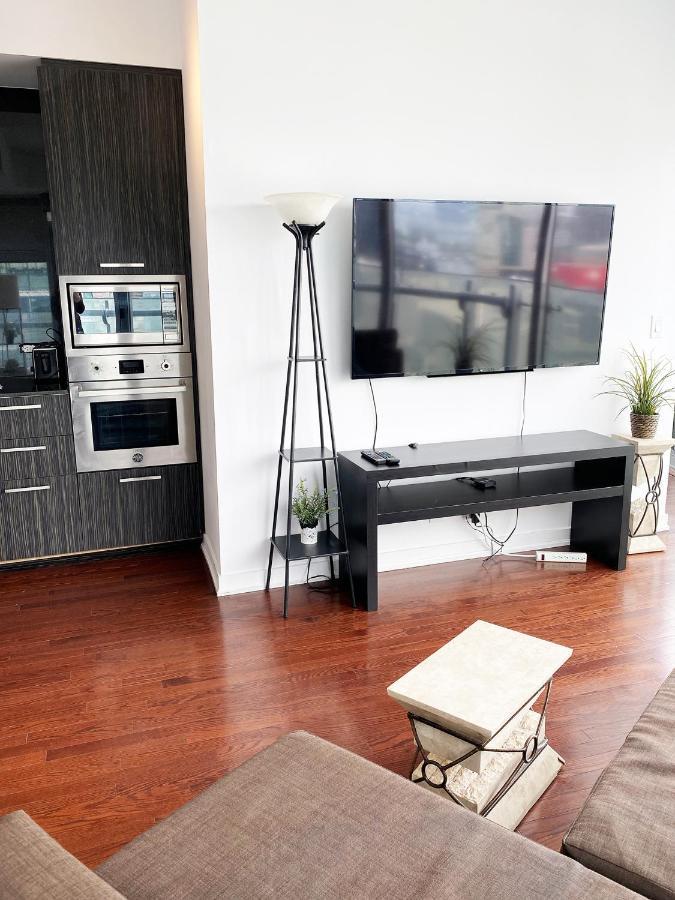 Ihost Suites Ice Condo โตรอนโต ภายนอก รูปภาพ