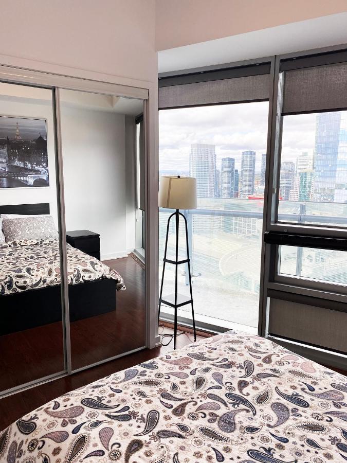 Ihost Suites Ice Condo โตรอนโต ภายนอก รูปภาพ