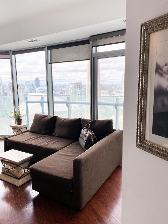 Ihost Suites Ice Condo โตรอนโต ภายนอก รูปภาพ