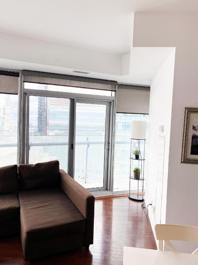 Ihost Suites Ice Condo โตรอนโต ภายนอก รูปภาพ