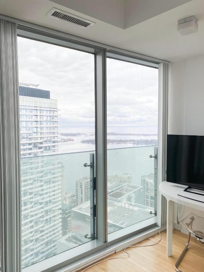 Ihost Suites Ice Condo โตรอนโต ภายนอก รูปภาพ