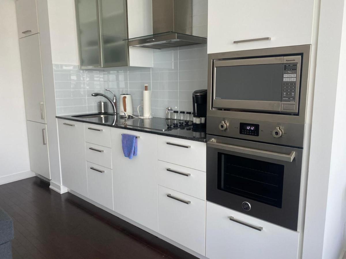 Ihost Suites Ice Condo โตรอนโต ภายนอก รูปภาพ