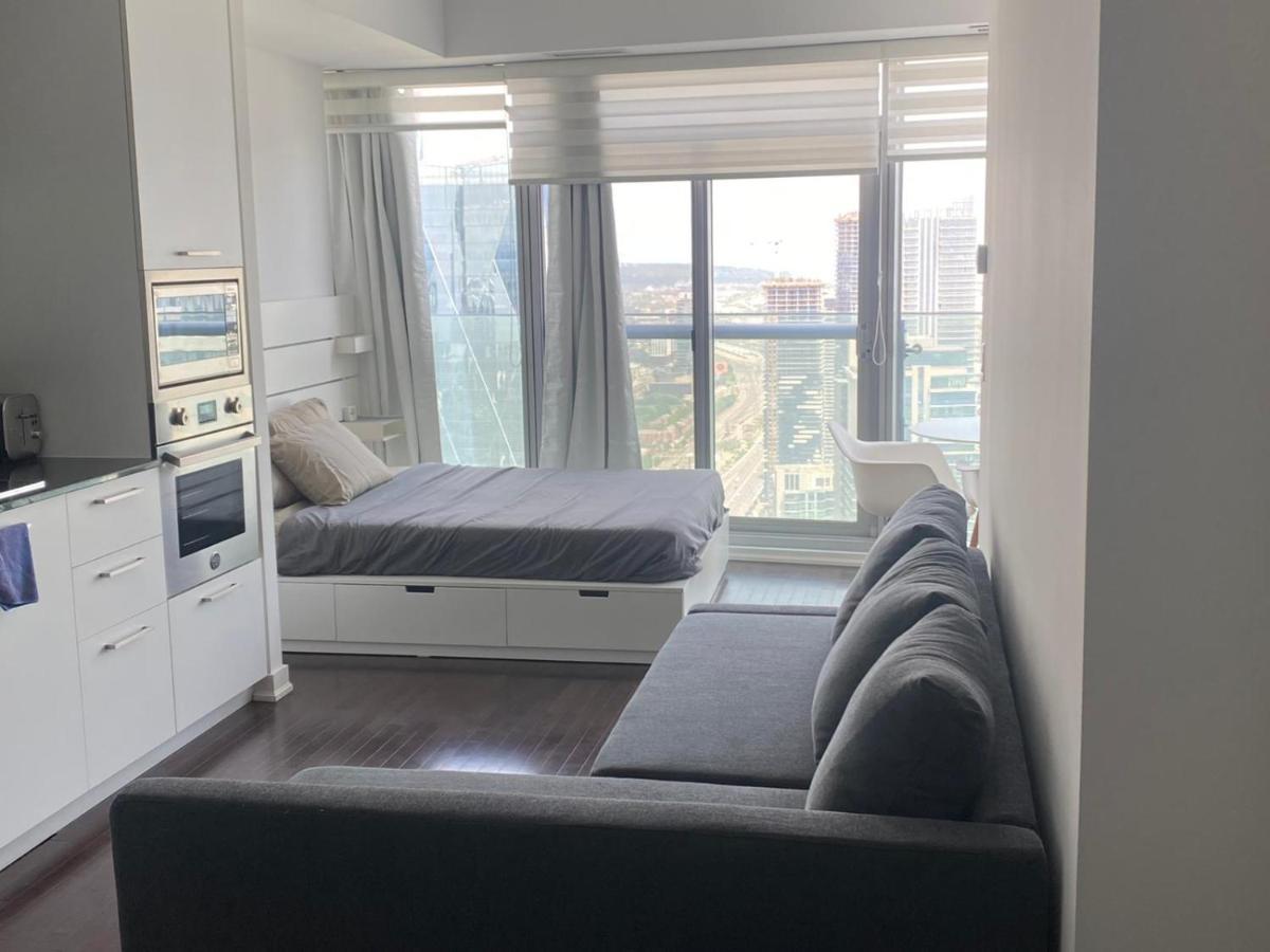 Ihost Suites Ice Condo โตรอนโต ภายนอก รูปภาพ
