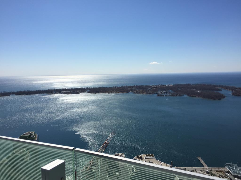 Ihost Suites Ice Condo โตรอนโต ภายนอก รูปภาพ
